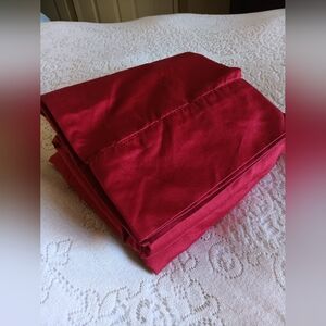 Charter Club 100% Cotton Damask Red 2 Pc Flat Sheet & Pillowcase